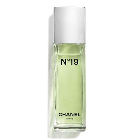 cristalle verte chanel|chanel cristalle perfume boots.